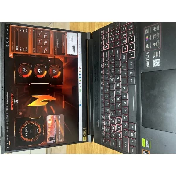 에이서 니트로 V16S AI RTX5050 라이젠7 260 16GB/512GB 거의 새제품